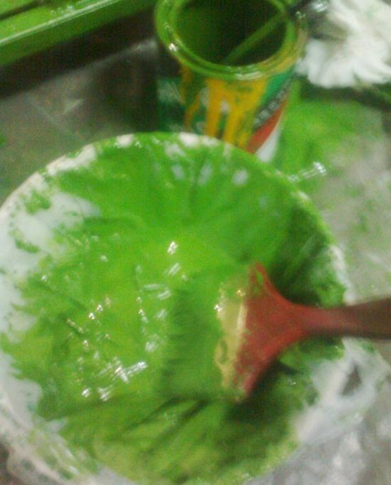 油漆粘手怎么办图片