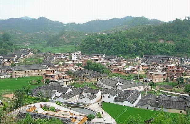 背阳向阴的地方风水环境照片