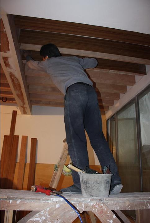 家庭装修时木工油漆施工中