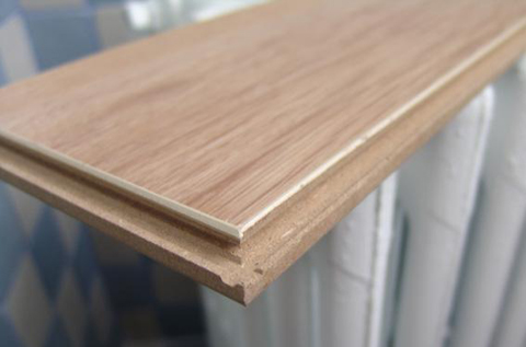 铺装环节细节多多 实木、强化地板需区别对待 铺装环节细节多多 实木、强化地板需区别对待